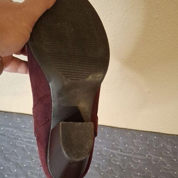 Shoe Dazzle Women's Yolinda Burgundy Ankle Boots size 8 - Picture 5 of 8